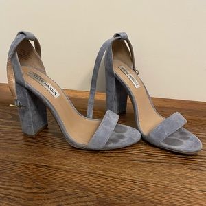Steve Madden blue suede Carrson heels